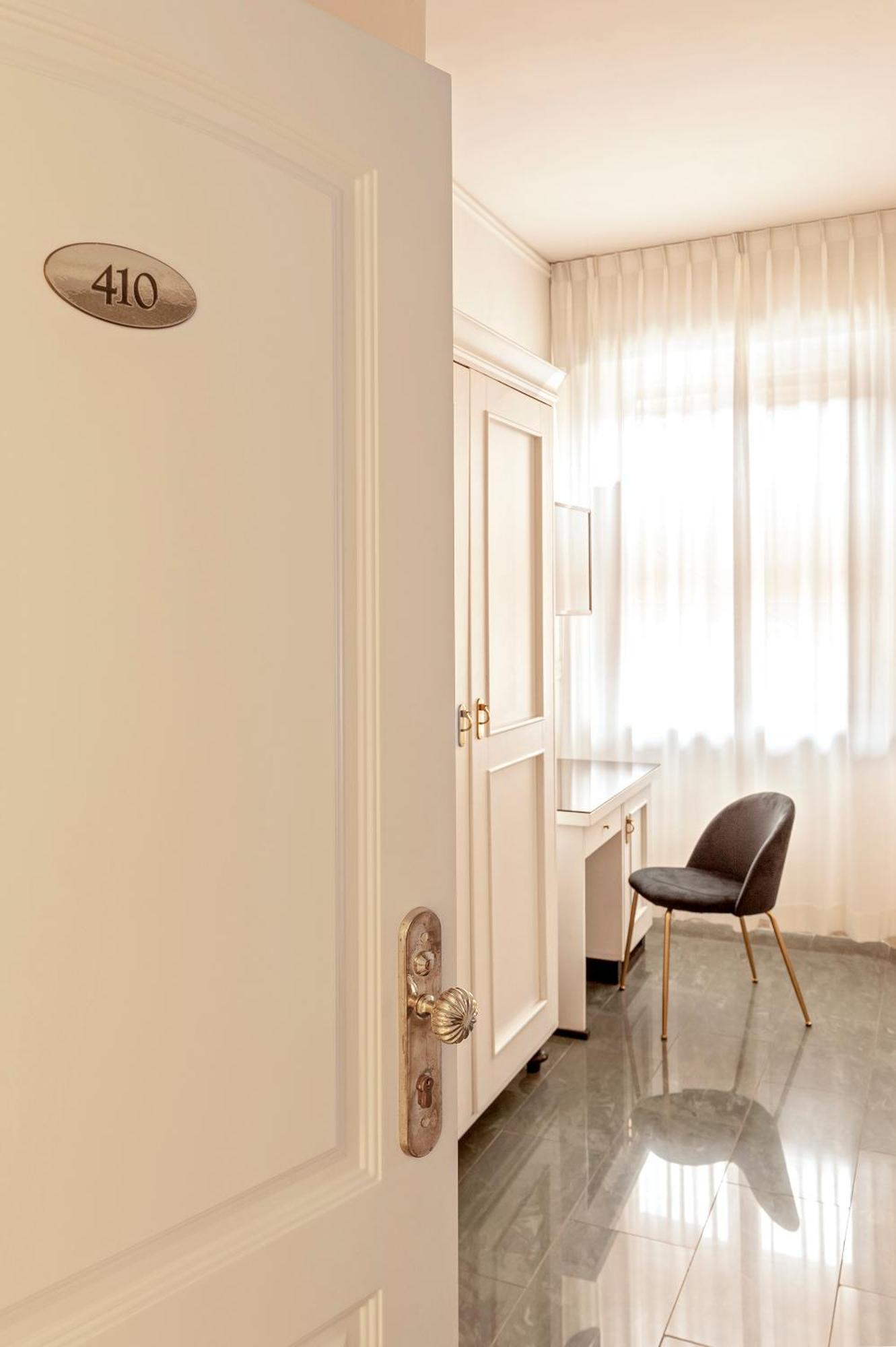 The Port Residence Livorno Exterior foto
